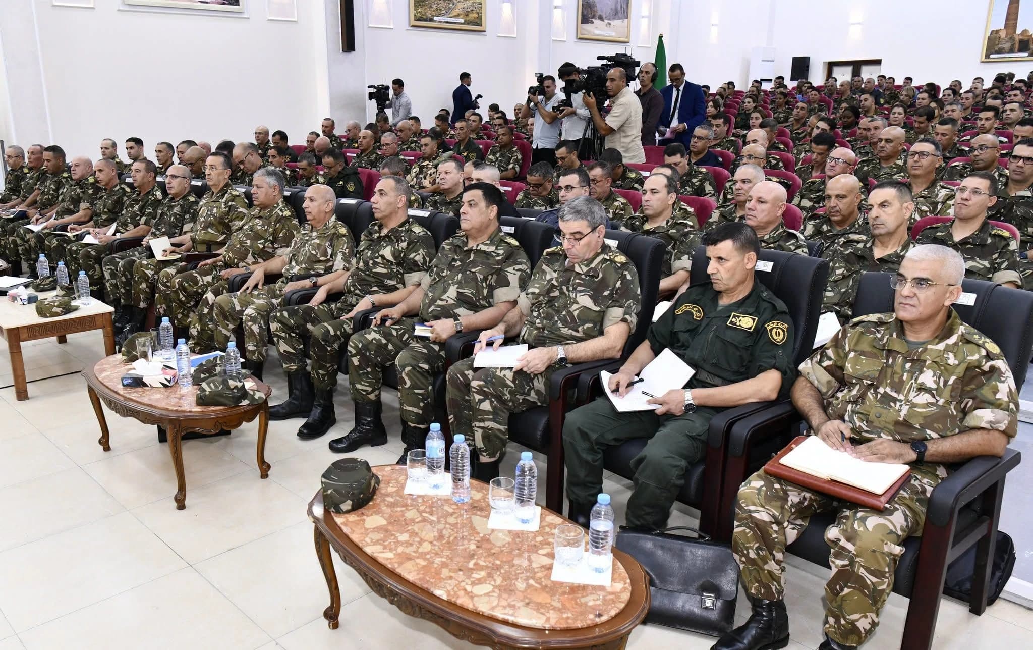 Le Général d'Armée Chanegriha en visite de travail et d'inspection en 3e Région militaire
