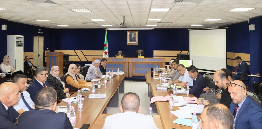 M. Djellaoui préside une réunion régionale consacrée à l'évaluation de l'avancement des projets du secteur