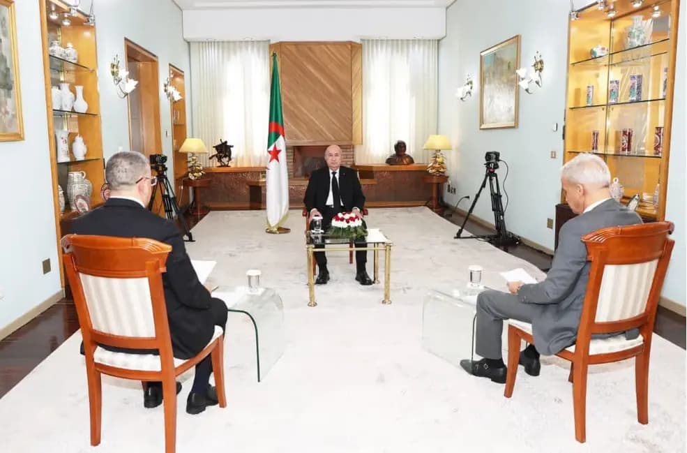 Le président de la République passe en revue les réalisations accomplies et met en avant les bonnes relations de l'Algérie avec différents pays (synthèse)