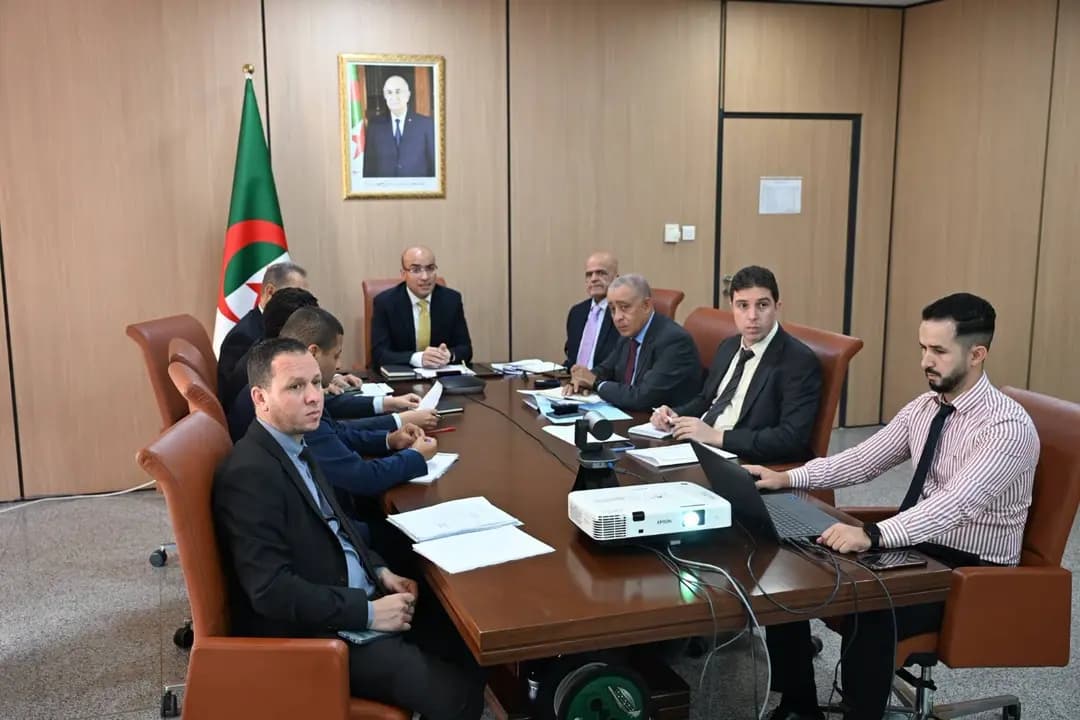 Chaib préside une réunion avec les chefs de centres consulaires pour suivre les efforts de développement des services proposés à la diaspora