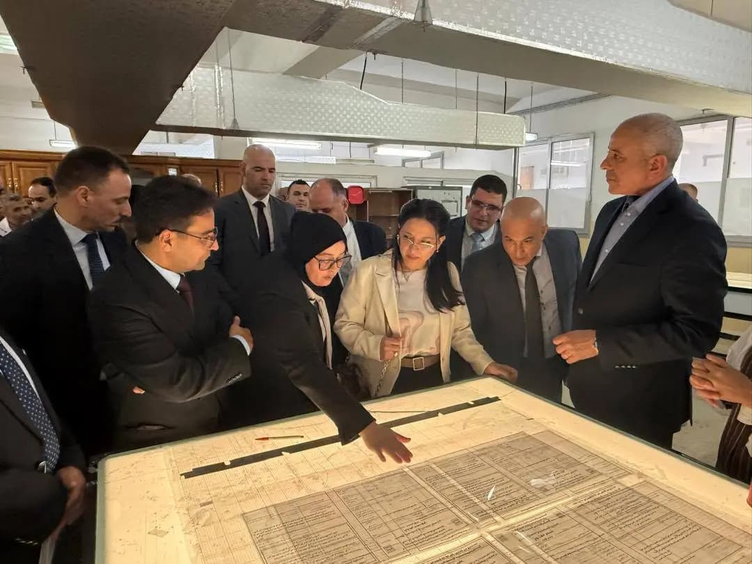 Abdellatif s'enquiert de l'état d'avancement des programmes de développement du CNRC