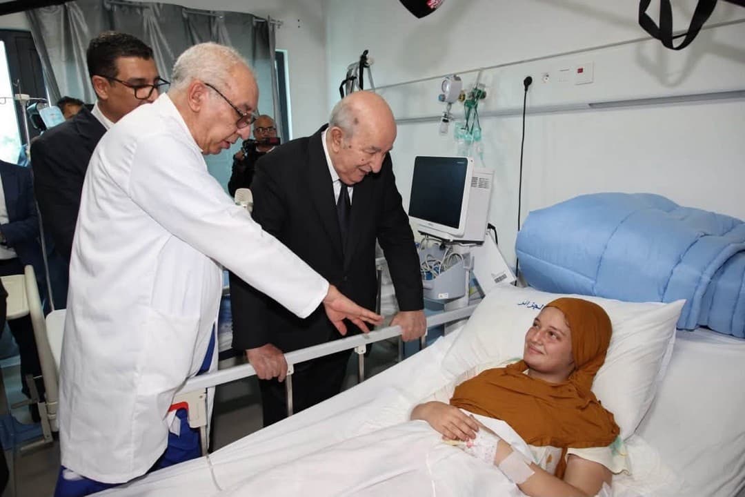 Le président de la République se rend, juste après son retour au pays, à l'Hôpital des grands brûlés de Zéralda