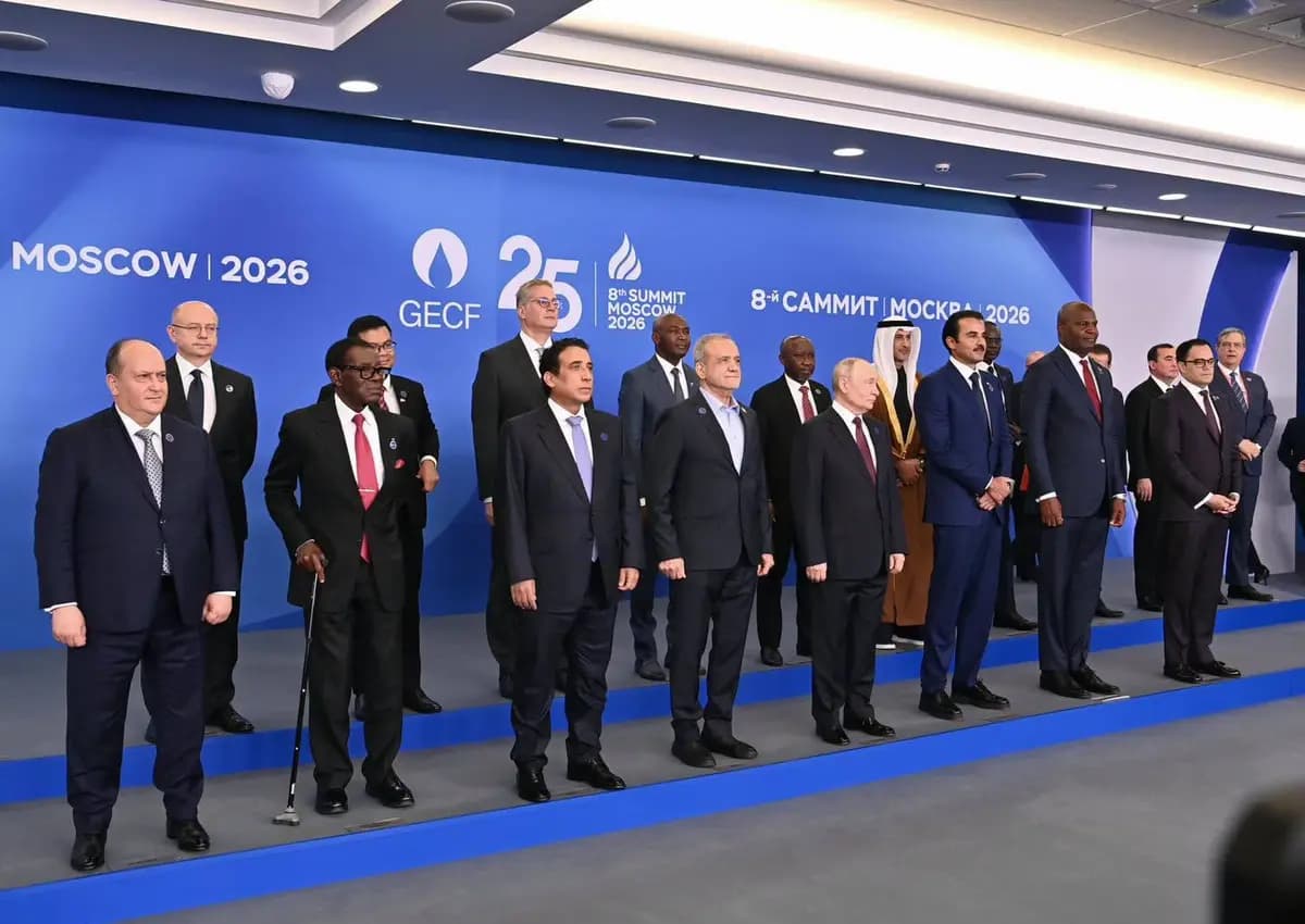 Le Premier ministre prend part à l'ouverture des travaux du Sommet du GECF à Moscou