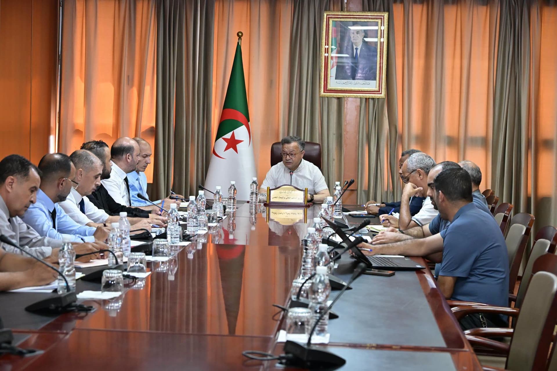 Baddari préside une réunion de coordination sur l'état de préparation des établissements des œuvres universitaires