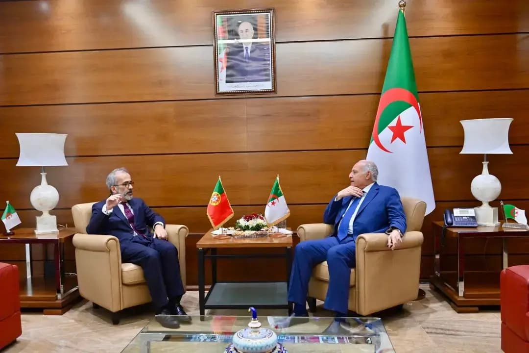 Attaf reçoit son homologue portugais