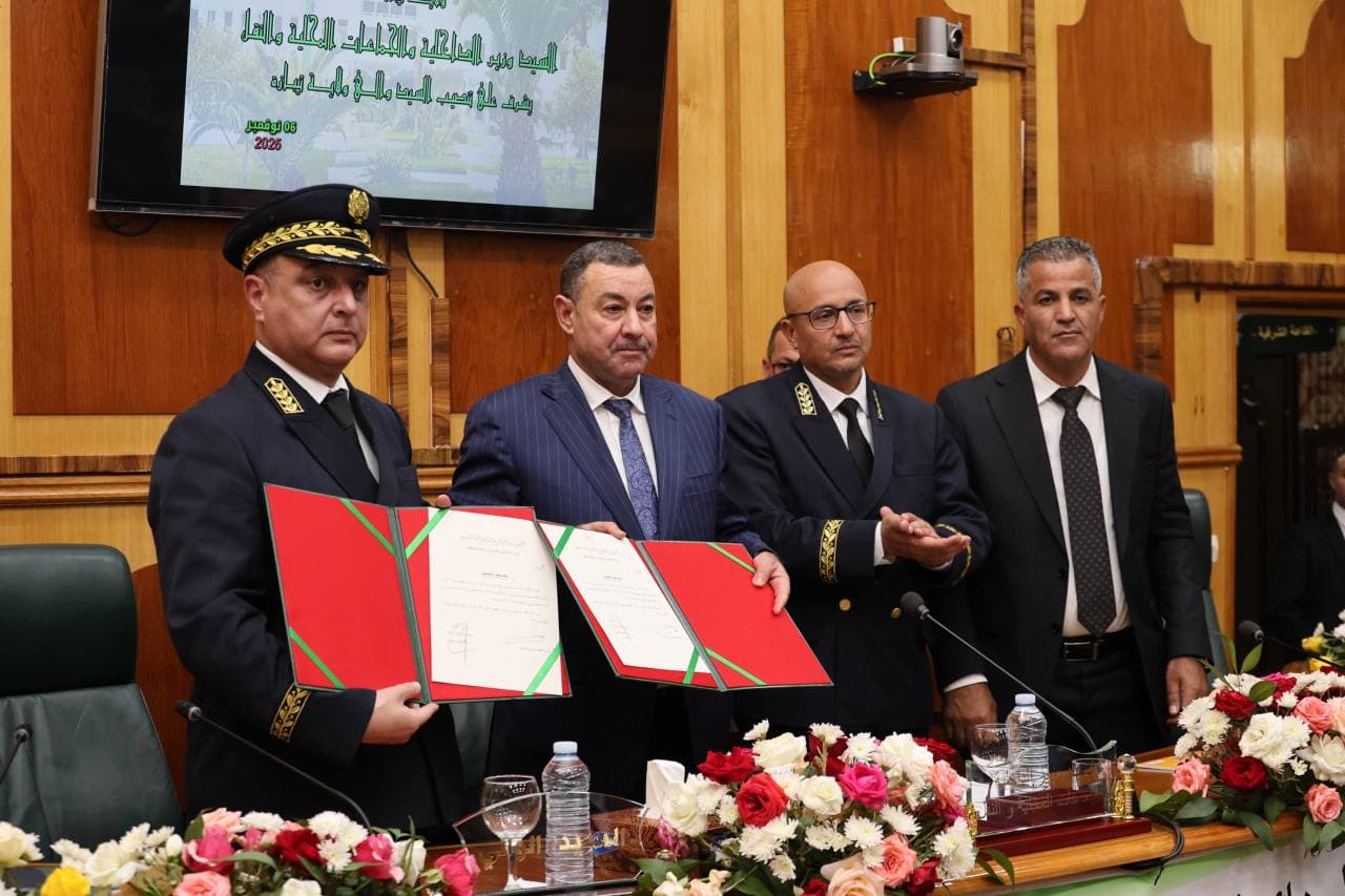 Sayoud préside la cérémonie d'installation du nouveau wali de Tipasa