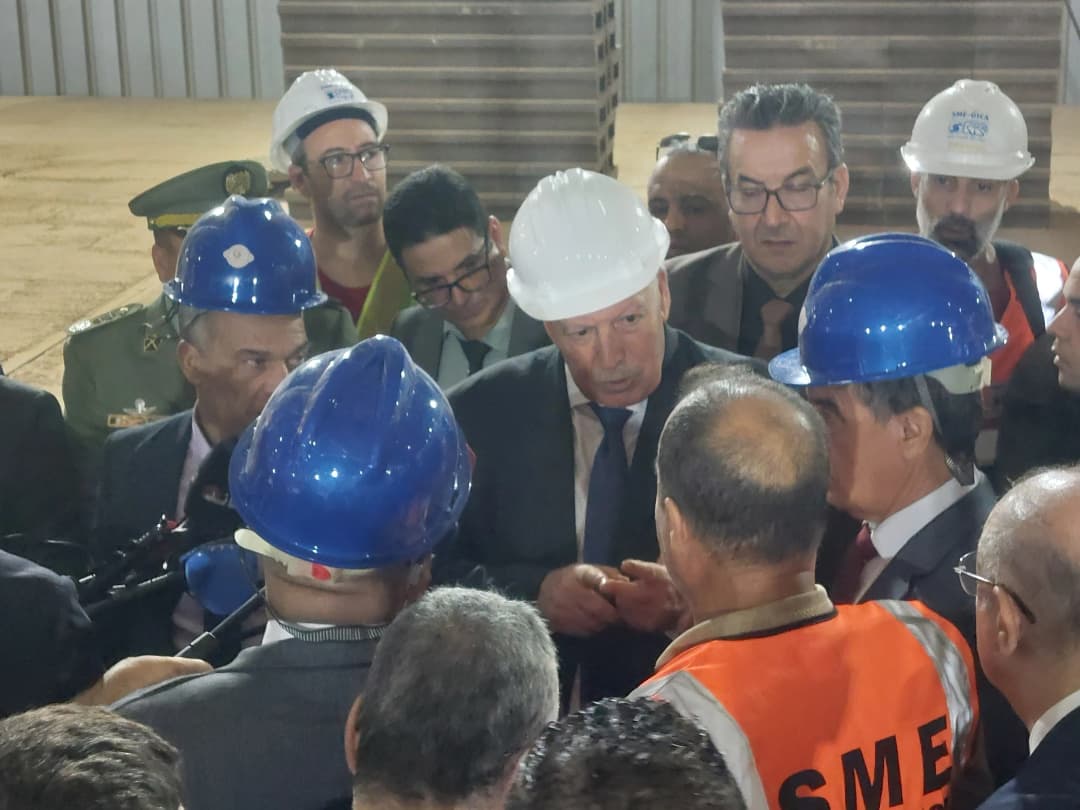 hâter les travaux pour l'exploitation de la briqueterie de Fenoughil en mars prochain