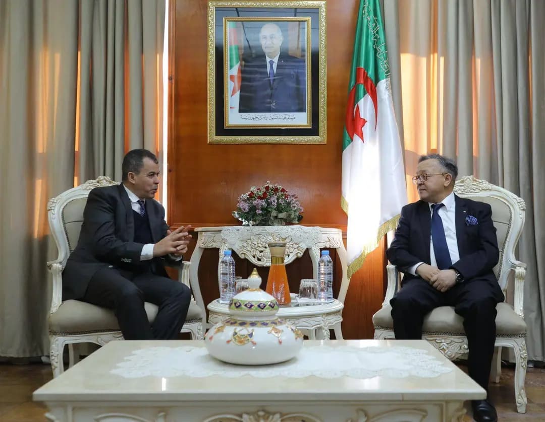 واج