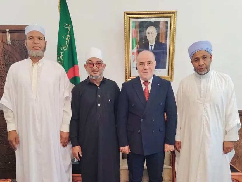 Belmehdi reçoit le sixième groupe d'imams envoyés en formation à l'Académie d'Al-Azhar en Egypte