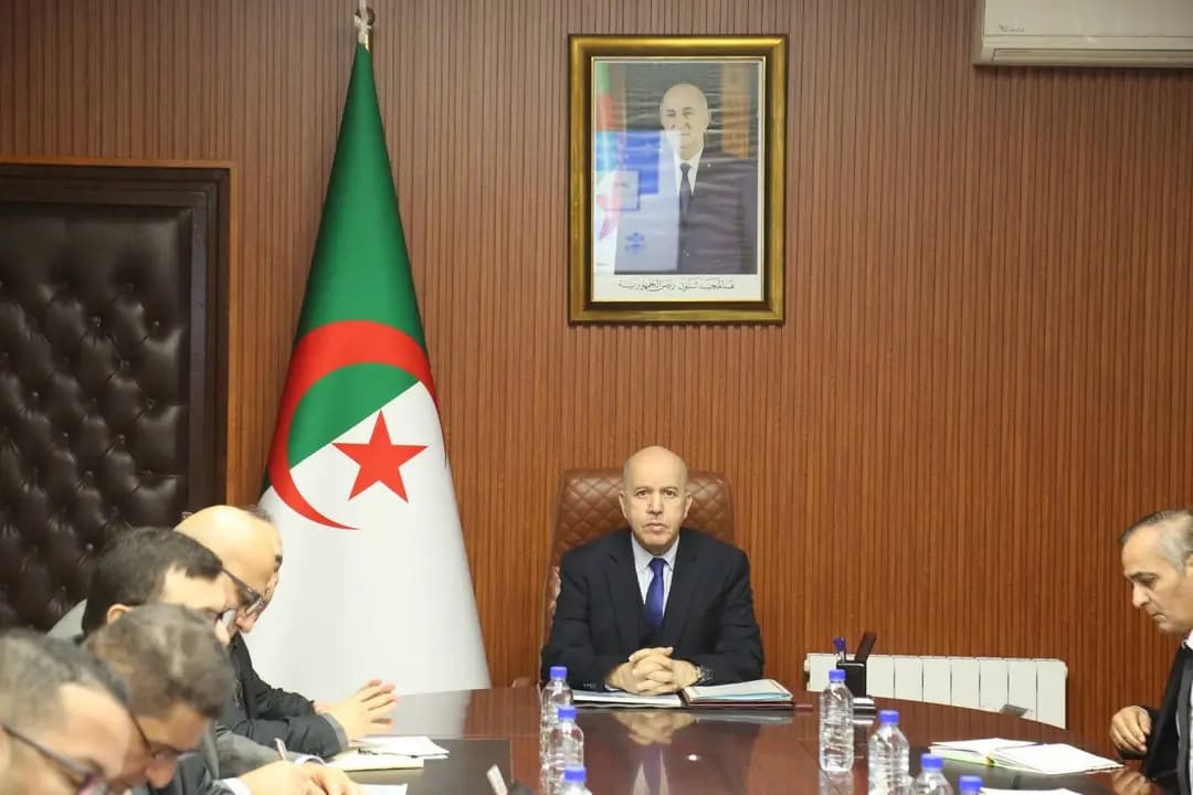 Saihi préside une séance de travail consacrée au suivi des activités des organismes sous tutelle