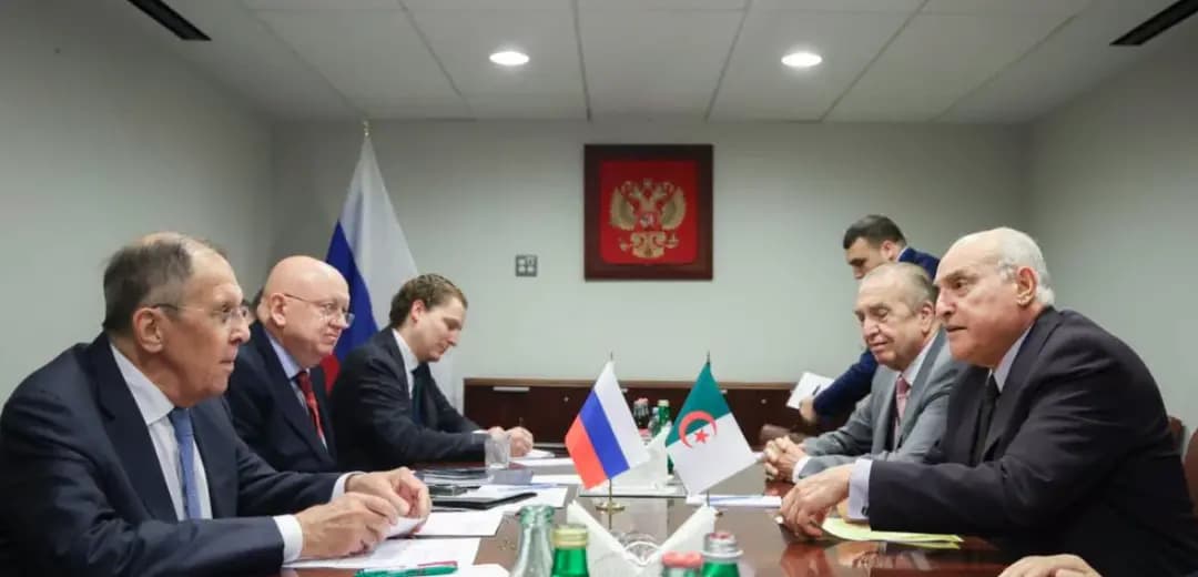 Attaf rencontre son homologue russe