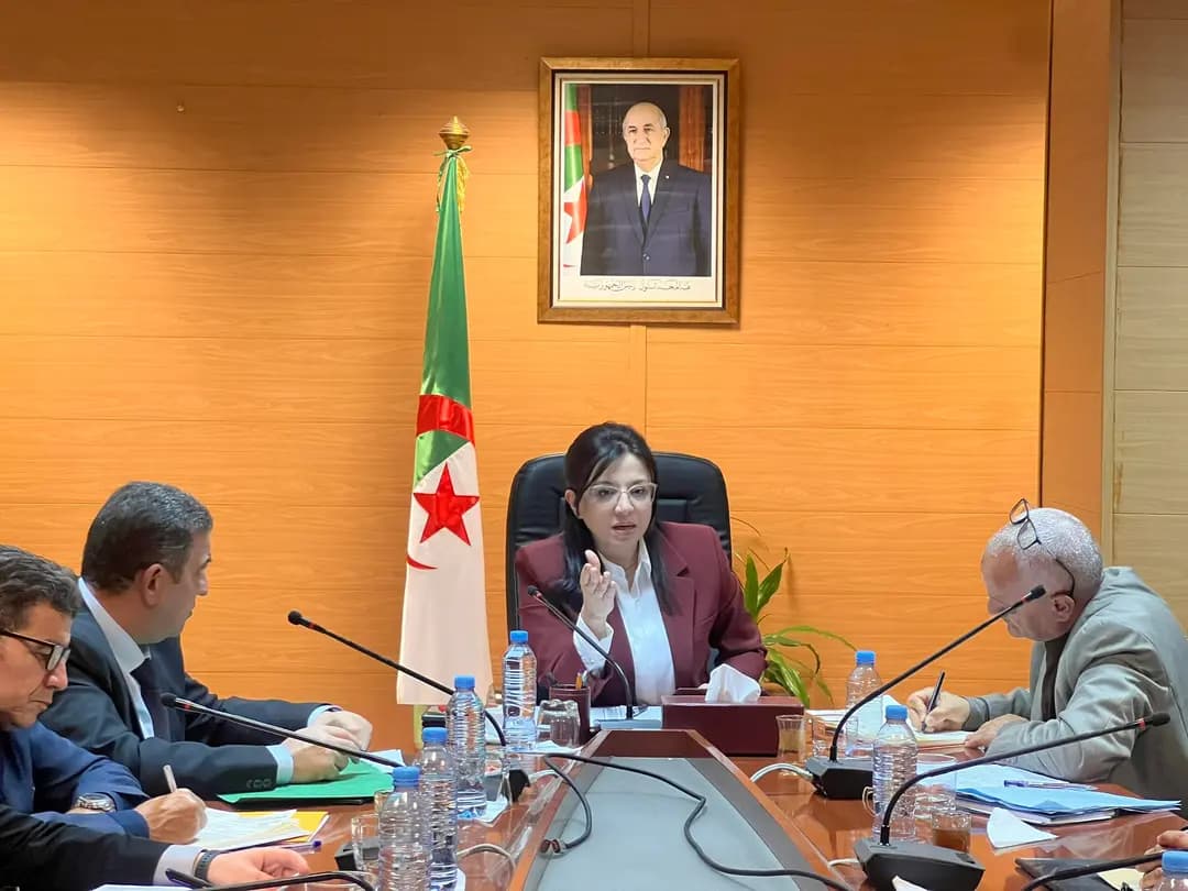 Abdellatif reçoit une délégation du Conseil national des personnels du secteur du Commerce