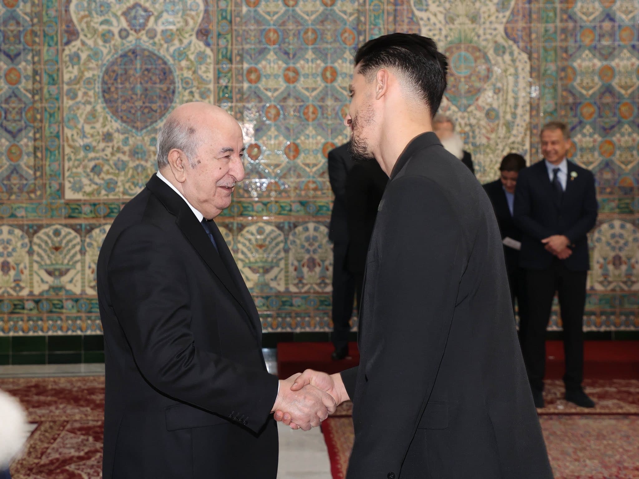 Le président de la République reçoit une délégation de la FIFA