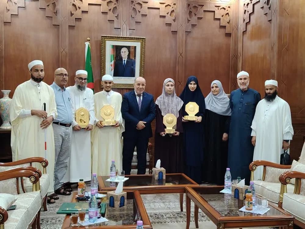 Belmehdi reçoit les lauréats du 46e Concours international du Roi Abdulaziz de récitation du Saint Coran