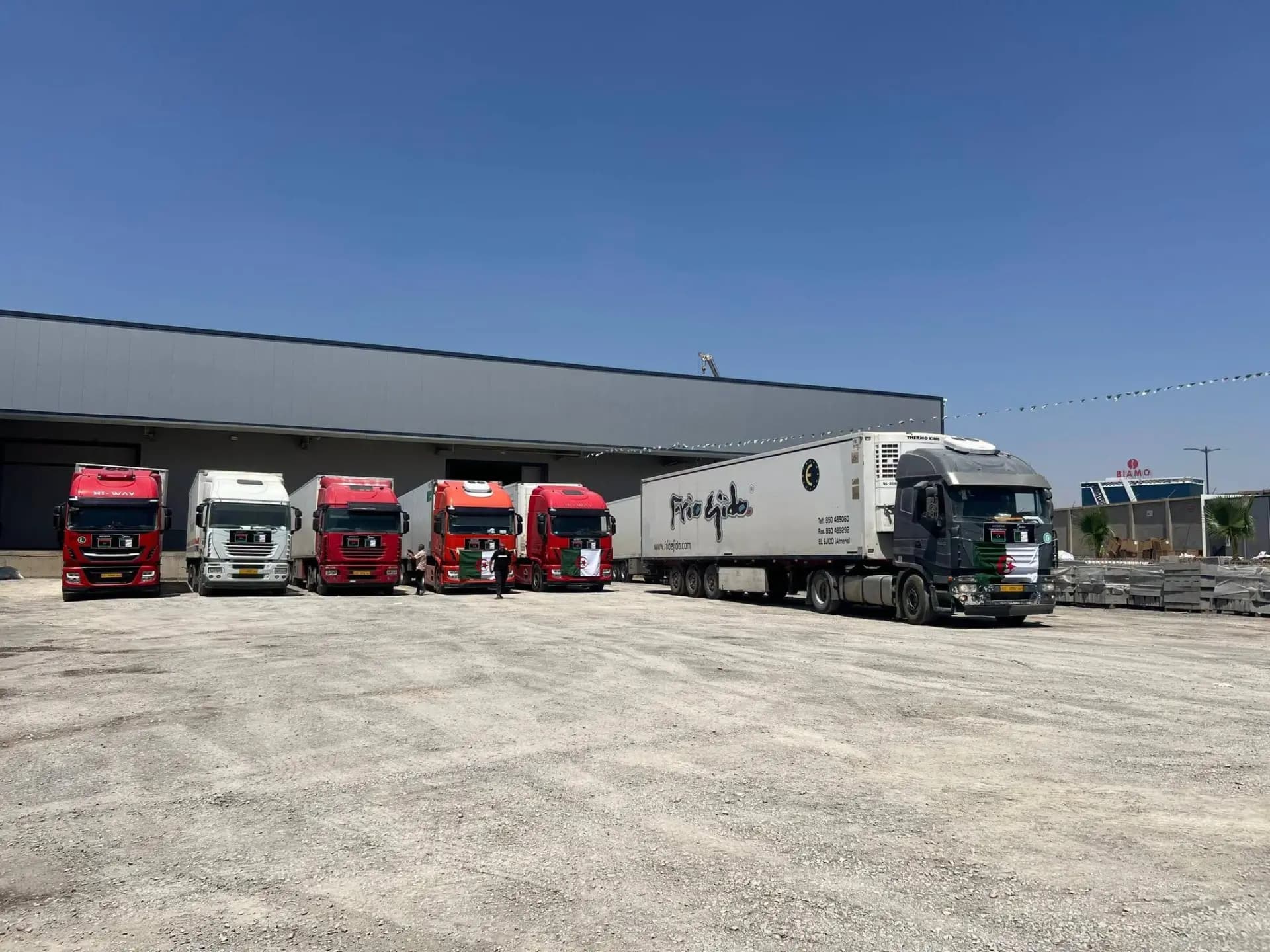 Rezig supervise le lancement d'opérations d'exportation de produits électroménagers