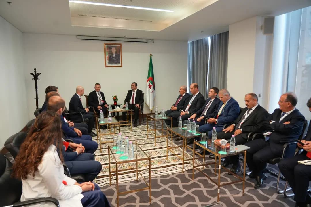 NAPEC 2025 : Arkab s'entretient avec des responsables de grandes compagnies énergétiques mondiales