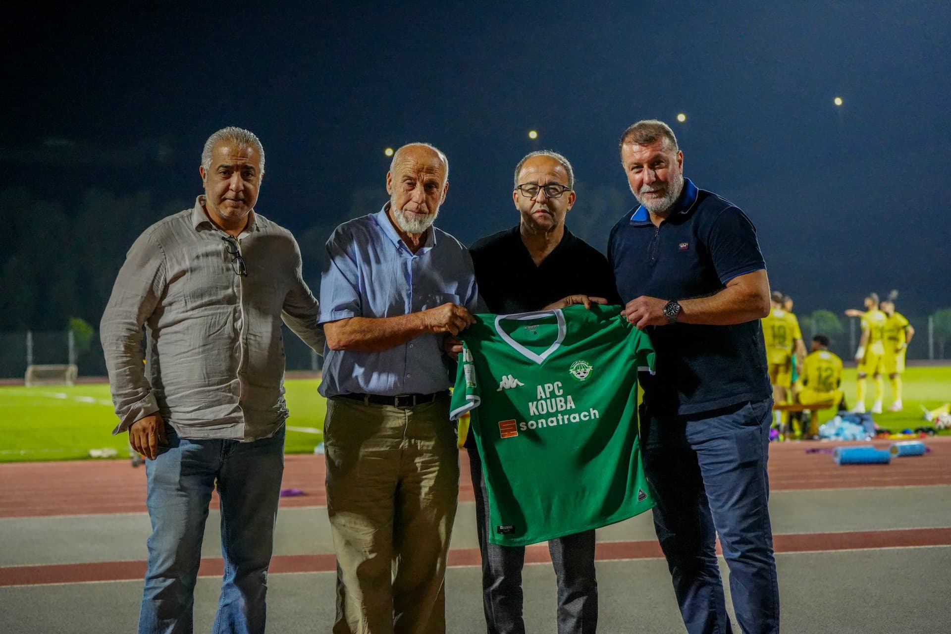 la JS Kabylie s'impose face au RC Kouba (2-1)