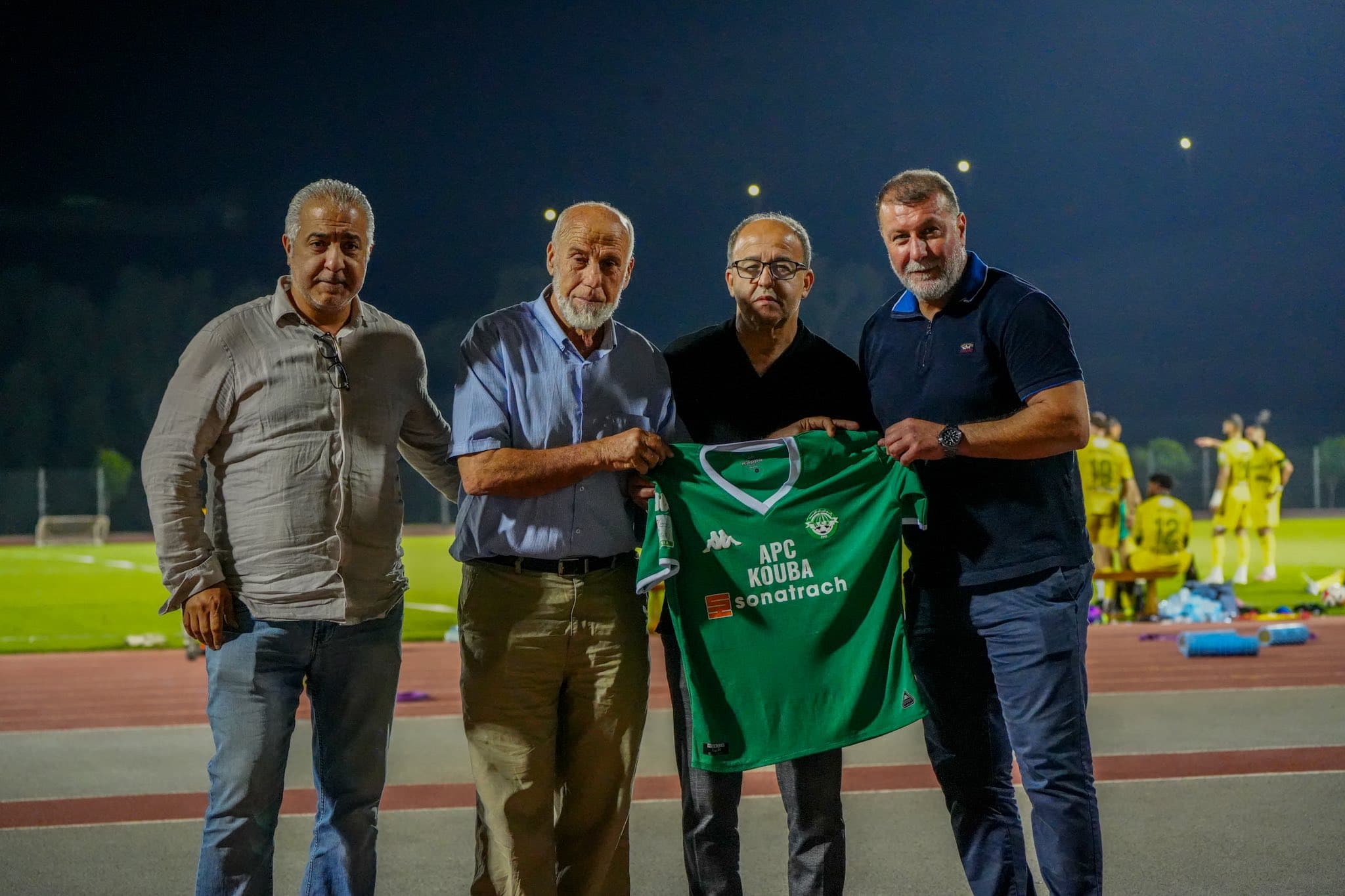 la JS Kabylie s'impose face au RC Kouba (2-1)