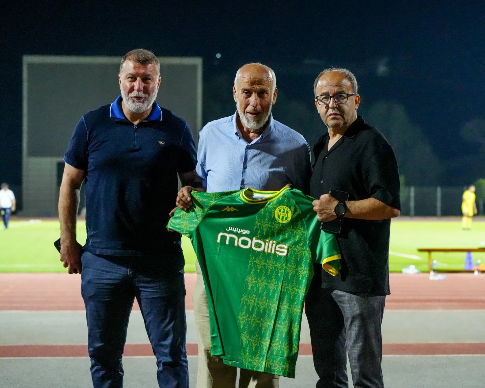 la JS Kabylie s'impose face au RC Kouba (2-1)