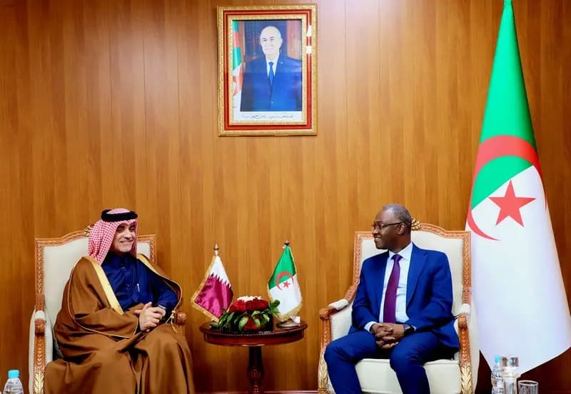 Le ministre de la Jeunesse examine avec l'ambassadeur du Qatar les moyens de renforcer la coopération bilatérale