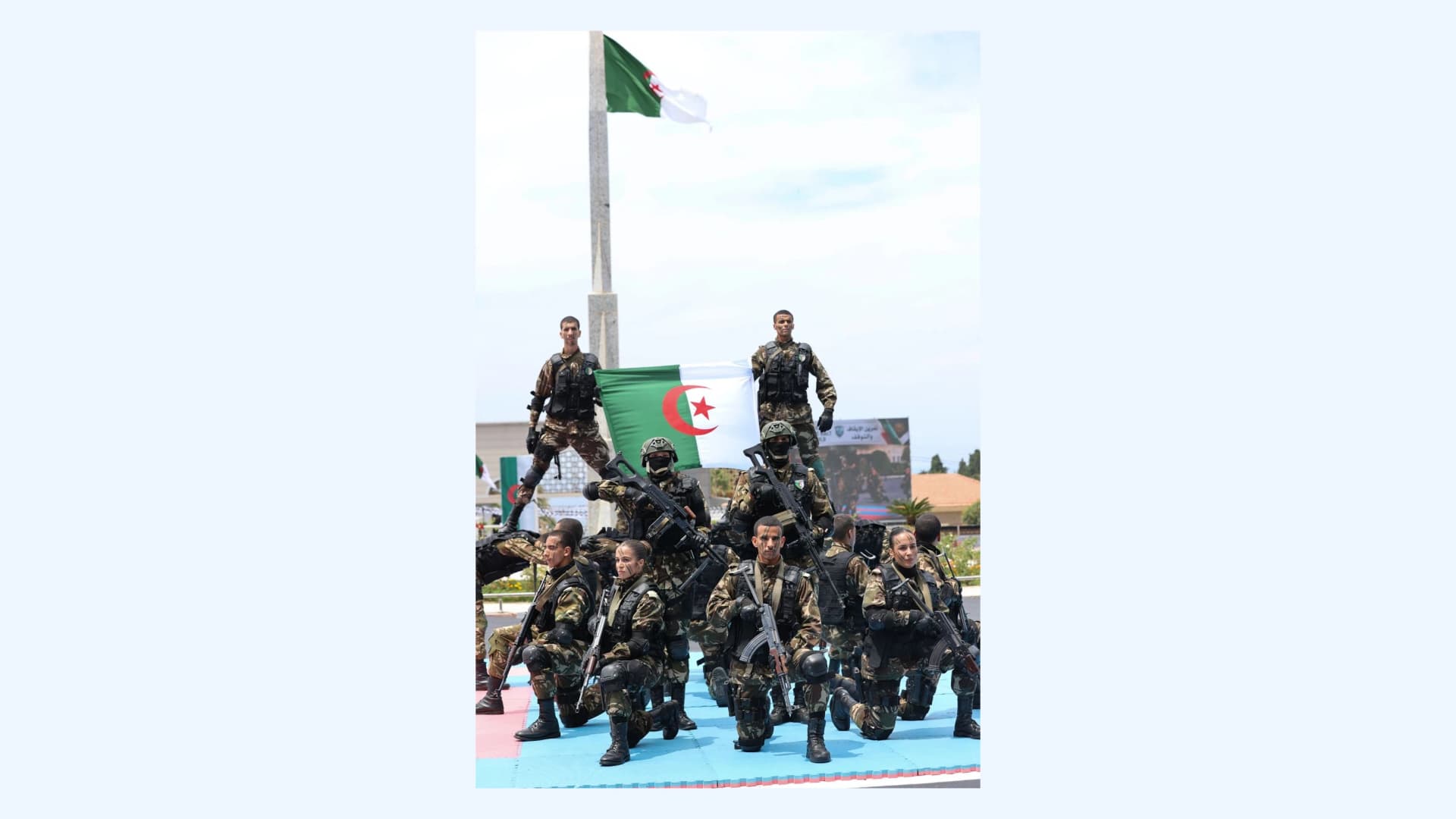 Le président de la République préside à l'Académie militaire de Cherchell la cérémonie annuelle de sortie de promotions
