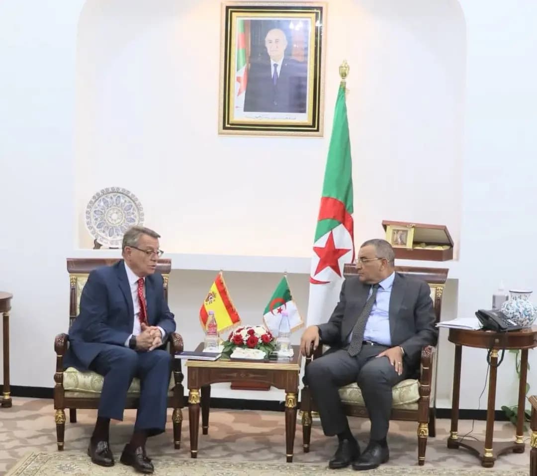 Djellaoui reçoit l'ambassadeur d'Espagne en Algérie