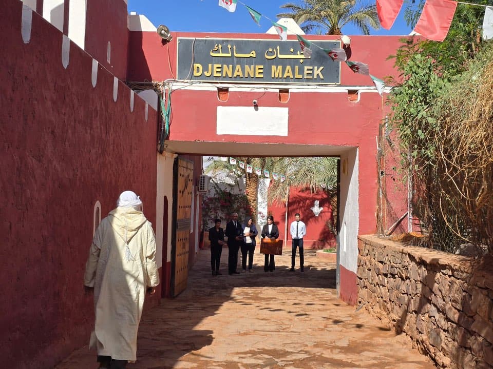 Meddahi s’enquiert des derniers préparatifs du Festival international du tourisme saharien