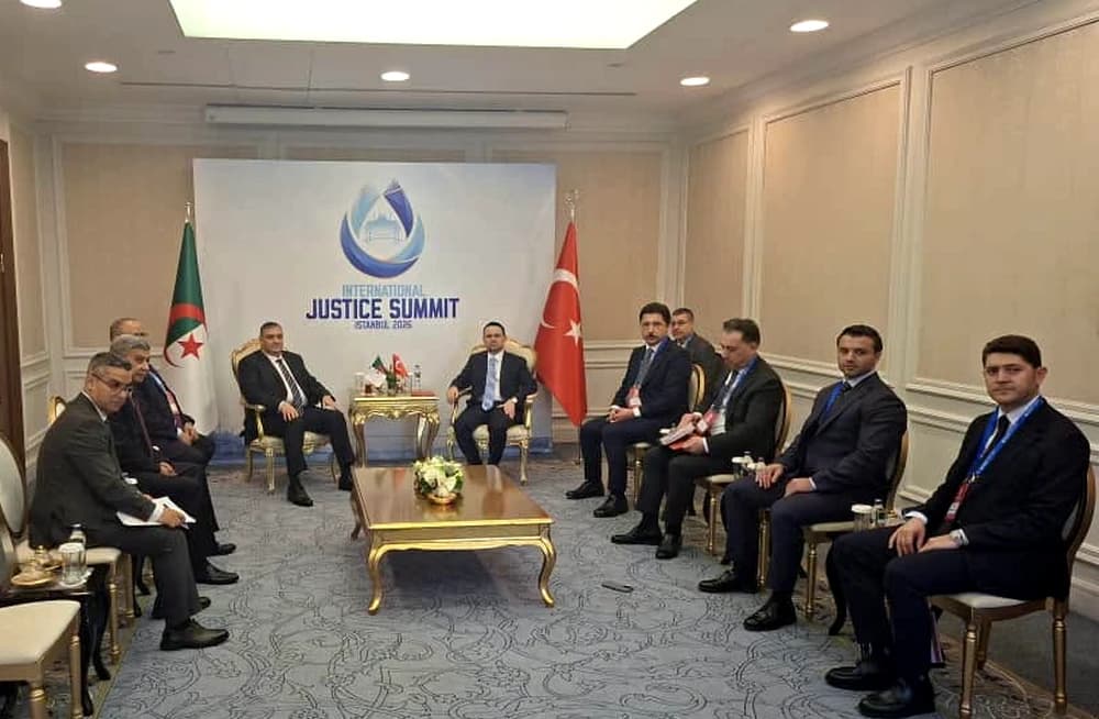 Boudjemaa rencontre son homologue turc à Istanbul