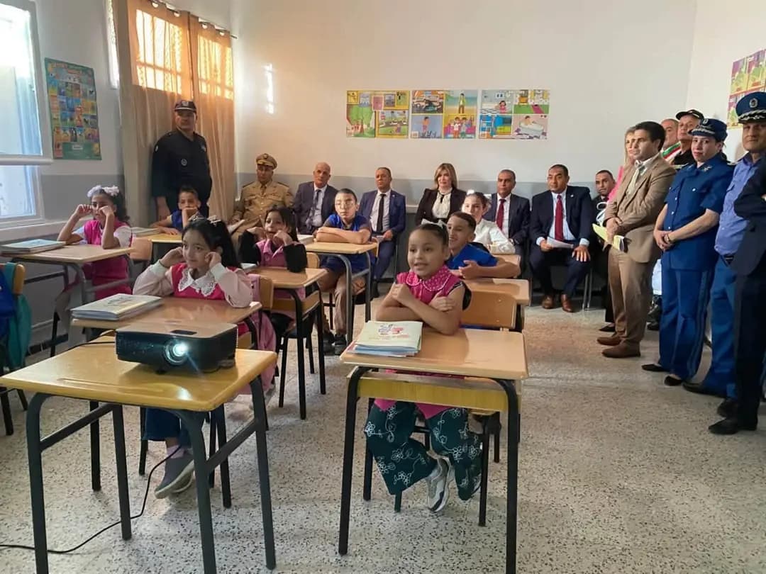 Mouloudji donne le coup d'envoi de l'année scolaire 2026-2027 pour les élèves à besoins spécifiques
