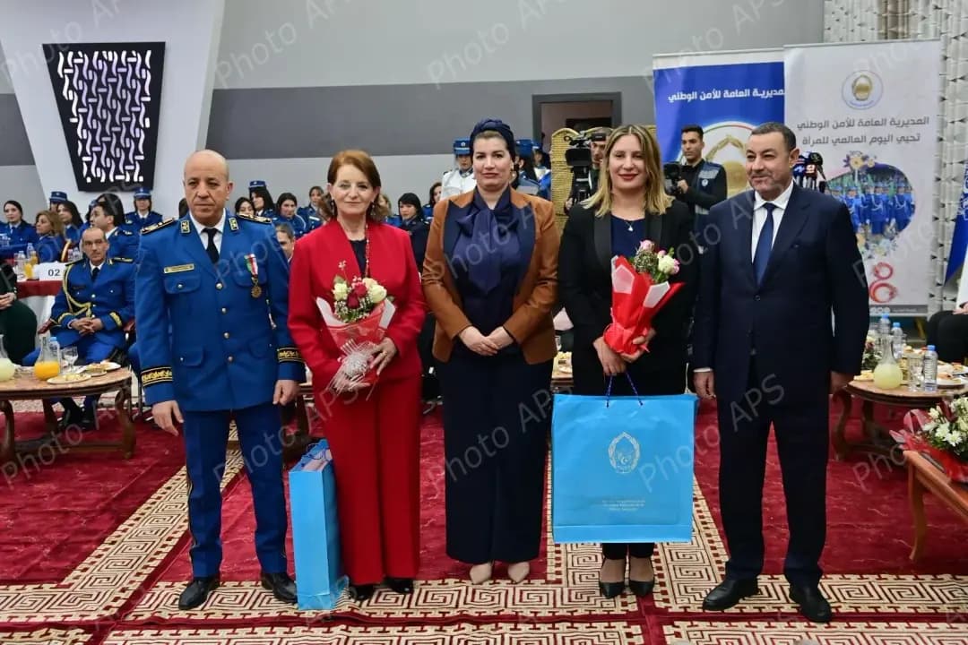 Sayoud préside une cérémonie en l'honneur des femmes de la Sûreté nationale et de pionnières dans divers domaines