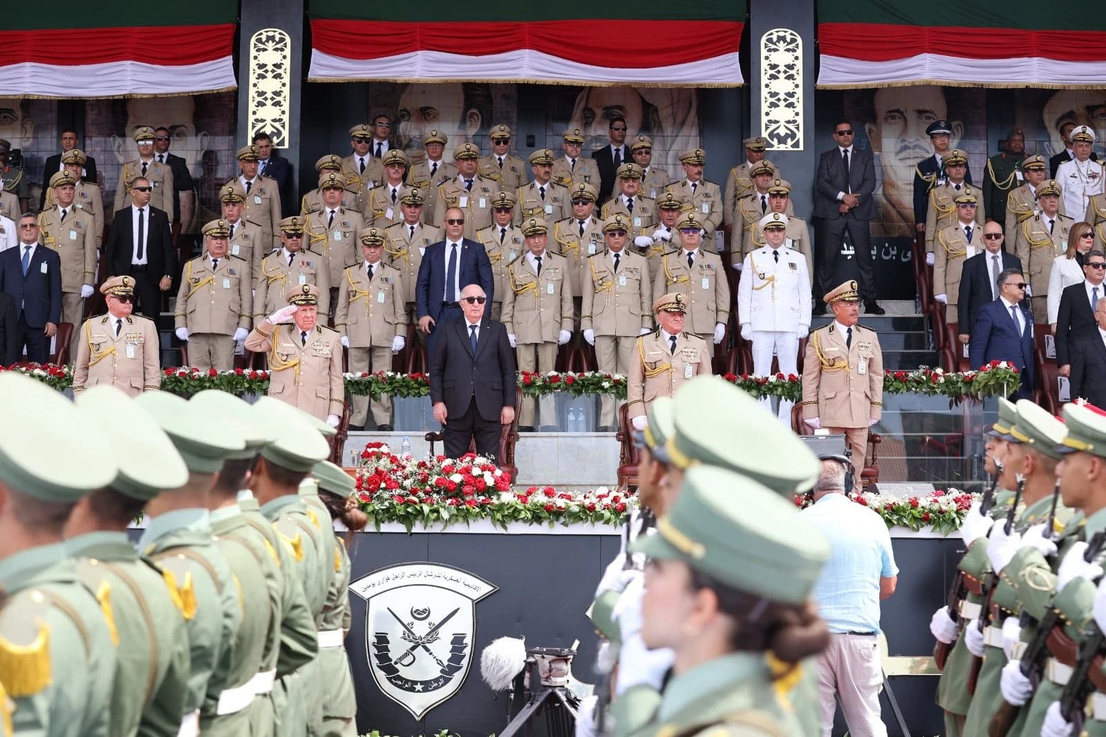 Le président de la République préside à l'Académie militaire de Cherchell la cérémonie annuelle de sortie de promotions