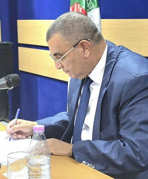 Djellaoui installe la commission d'accompagnement et de suivi du financement des projets structurels du secteur