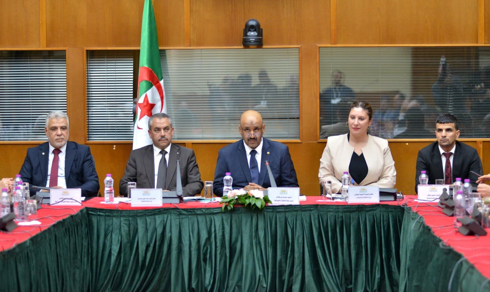 Le ministre de l'éducation nationale présente le projet de budget sectoriel pour 2026 devant la commission des finances de l'APN