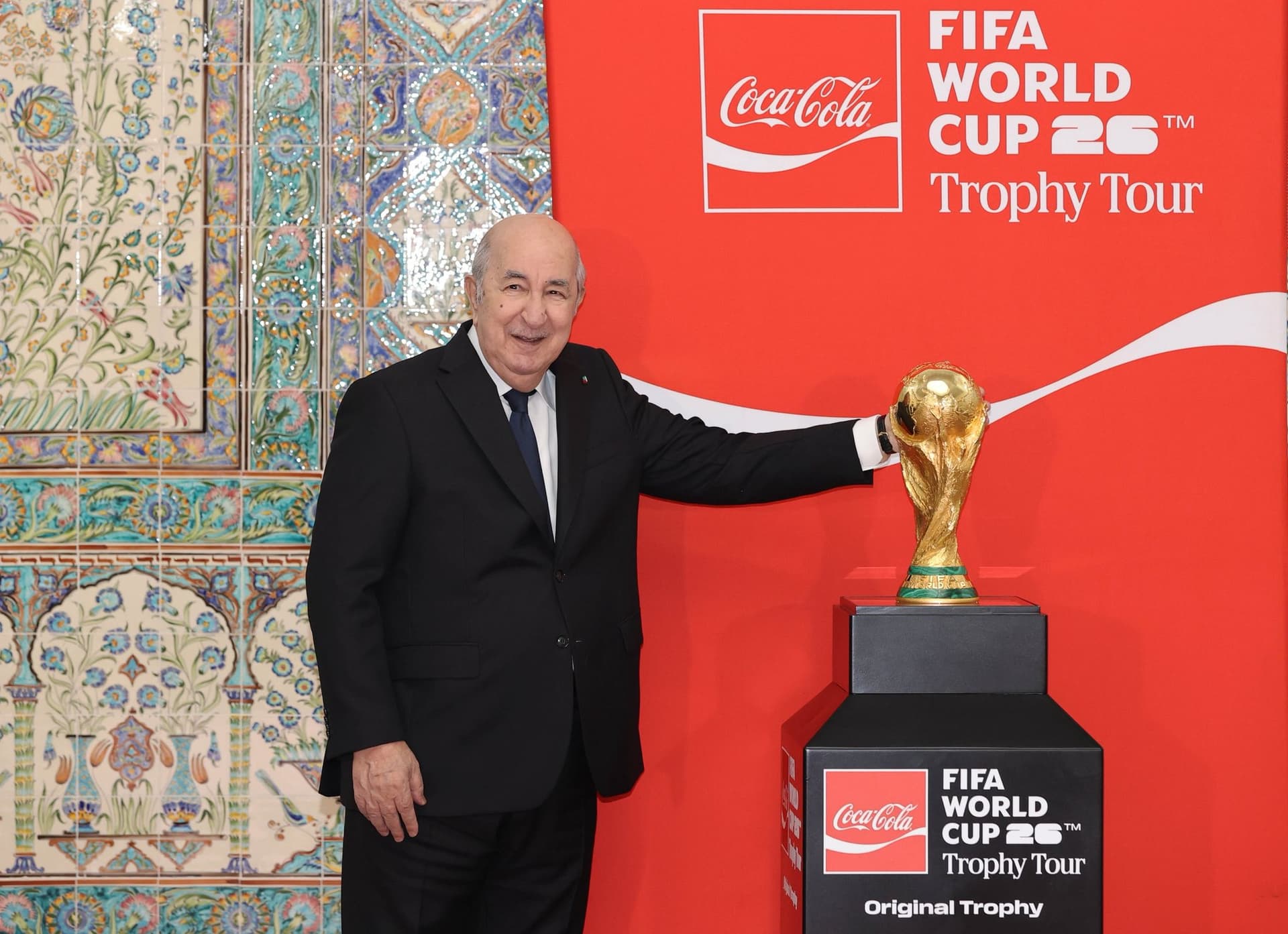 Le président de la République reçoit une délégation de la FIFA