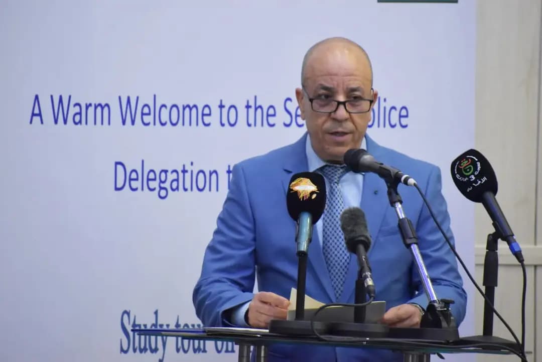 Une délégation de l'Académie de police du Rwanda effectue une visite d'étude à l'Ecole supérieure