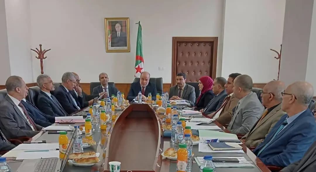 Belmehdi préside une réunion de la commission chargée de réviser les projets de textes d'application de la loi relative aux wakfs