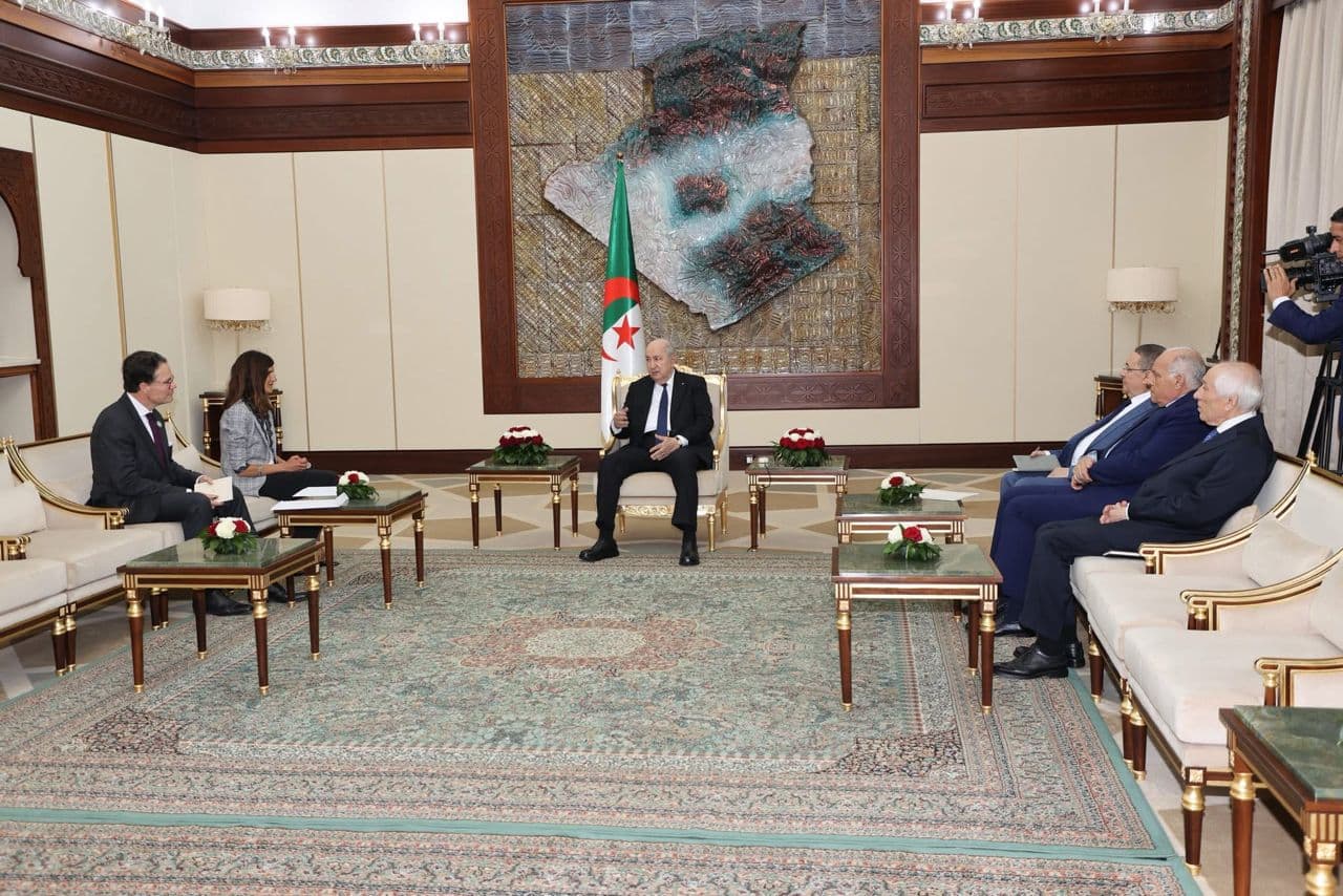 APS