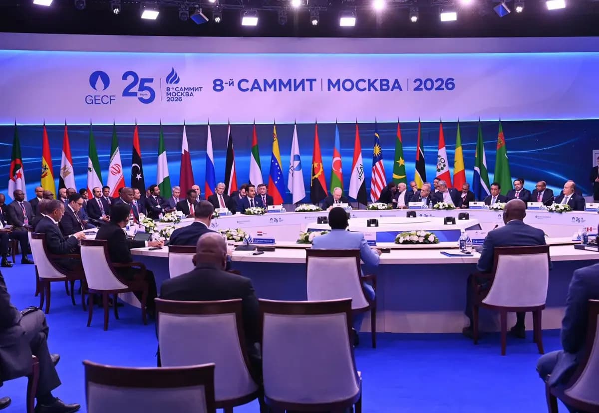 Le Premier ministre prend part à l'ouverture des travaux du Sommet du GECF à Moscou