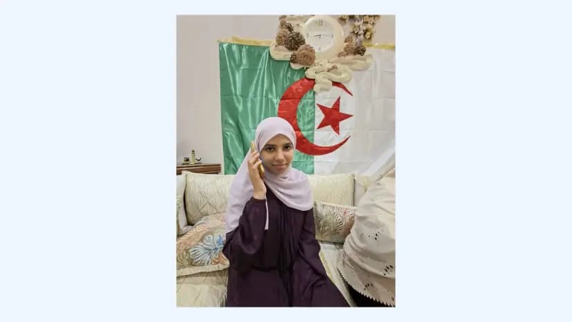 Sadaoui félicite les trois premières lauréates au niveau national
