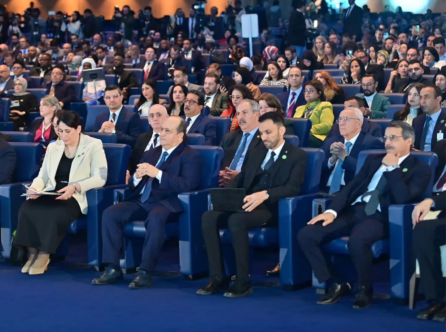  создание региональных и континентальных фондов финансирования