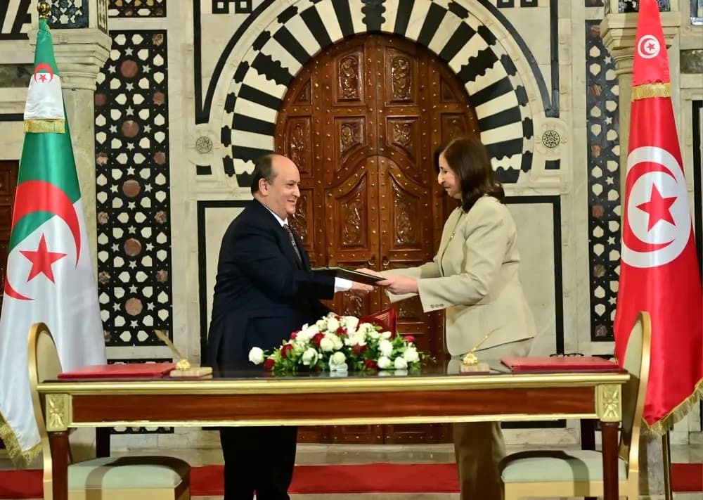 Алжир *Тунис