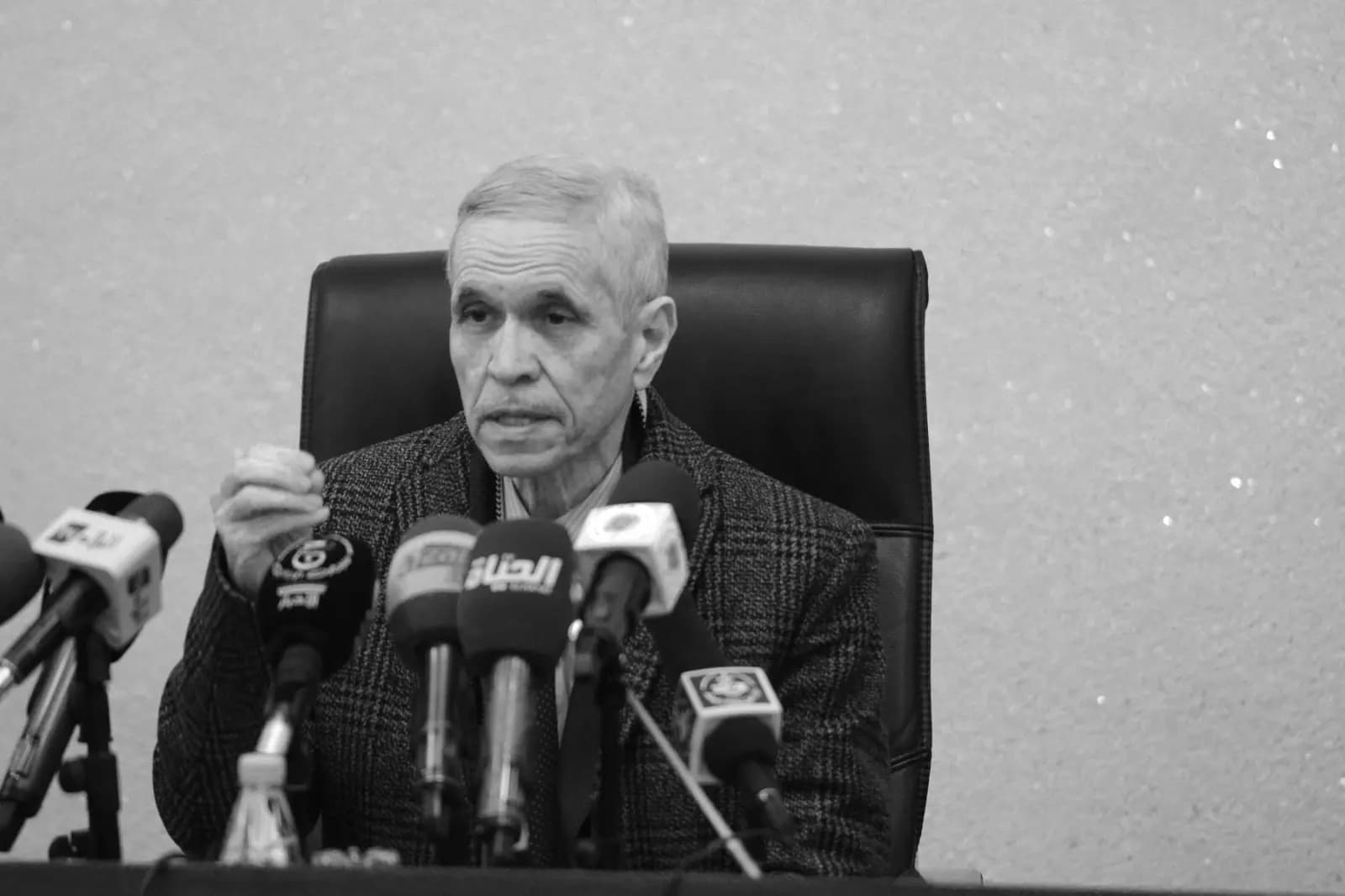 Скончался бывший министр и член Совета нации Шемс Эддин Шитур