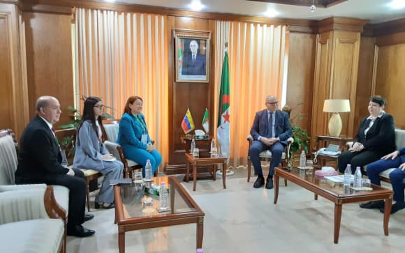 Алжир Венесуэла