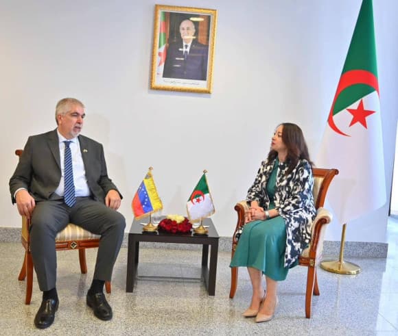 Алжир Венесуэла 