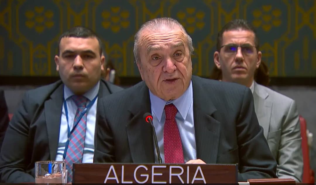 Алжир решительно обличает нарушения прекращения огня

 