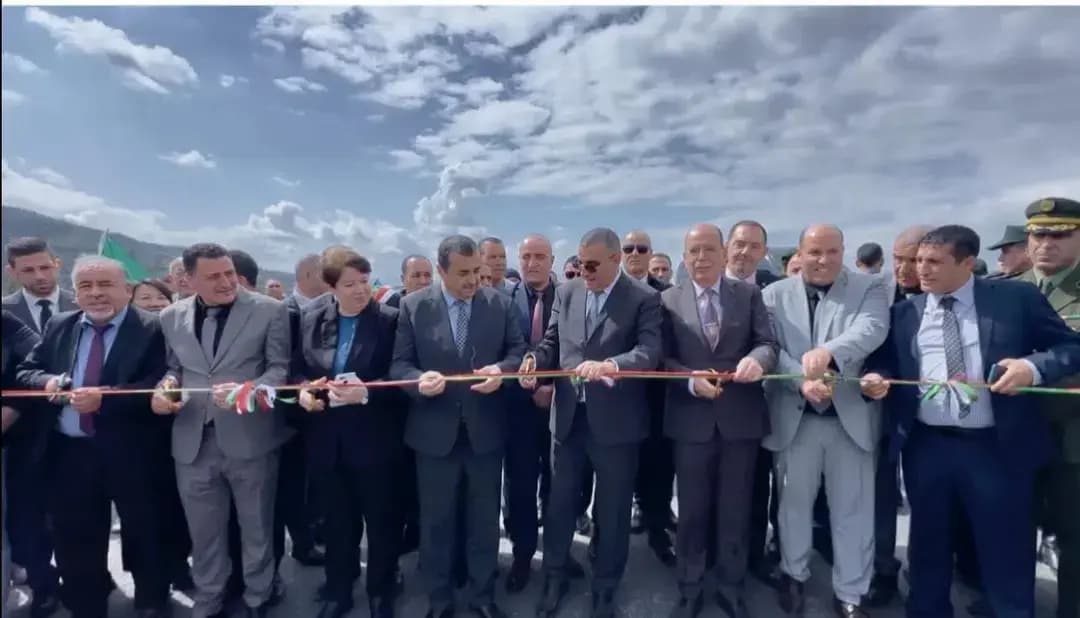 اسيذف ذڨ ومزلو ن ييون ن وحريش ن وبريذ اماذاف ڨار بڨايث ذ وبريذ امازال اڨموض اثارام 