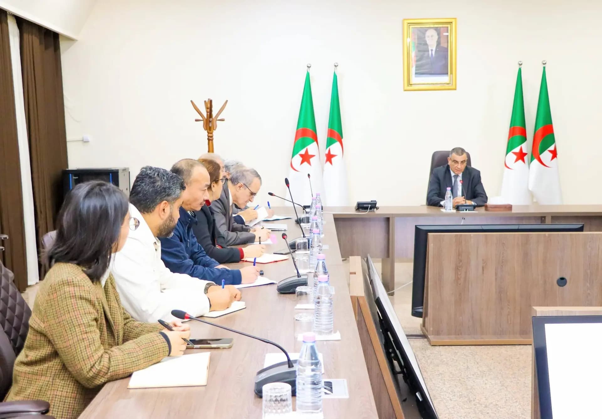 يسلوي جلاوي يوت ن تمليليت ن وماهيل إي وضفار ن وسنفار ن وسيهرو ن وساڨن ن وفوسفاط ن عنابة