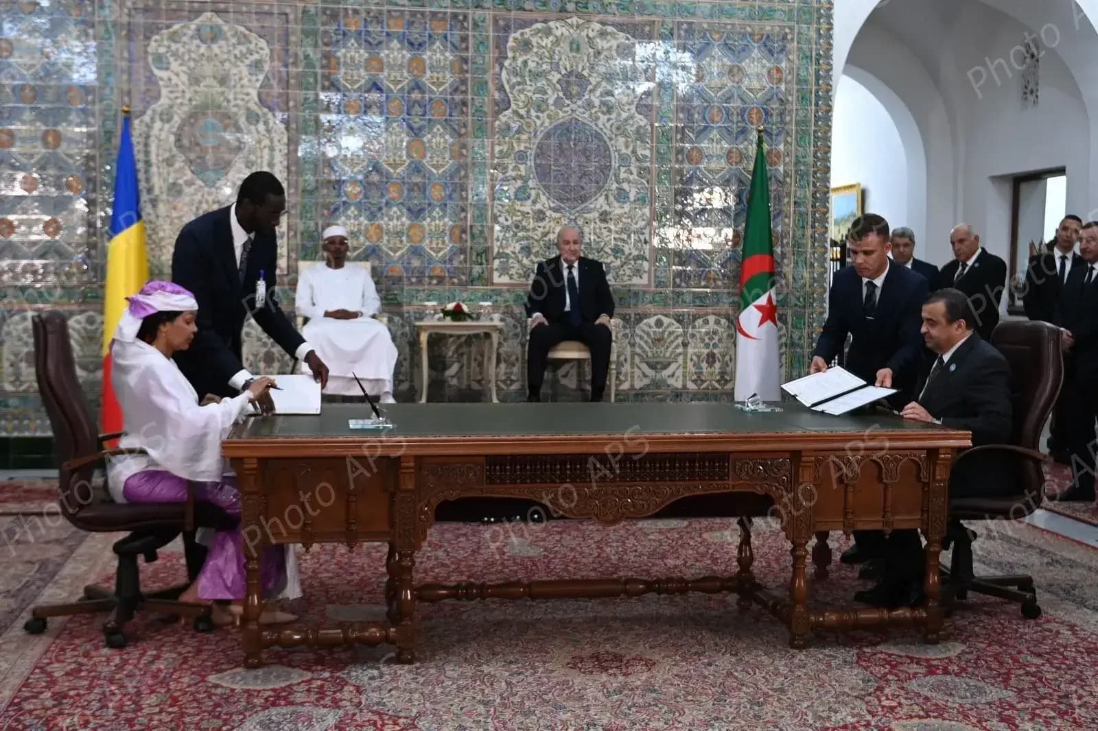 يسيڨ ؤسلواي ن ثڨذوذا، ذ ثوثا-نس اتشادي، تافوڨلا ن وزمال ن يمثاواين ذ تسكثايين ن ومسڨزو إي ونميرڨ وبليڨ