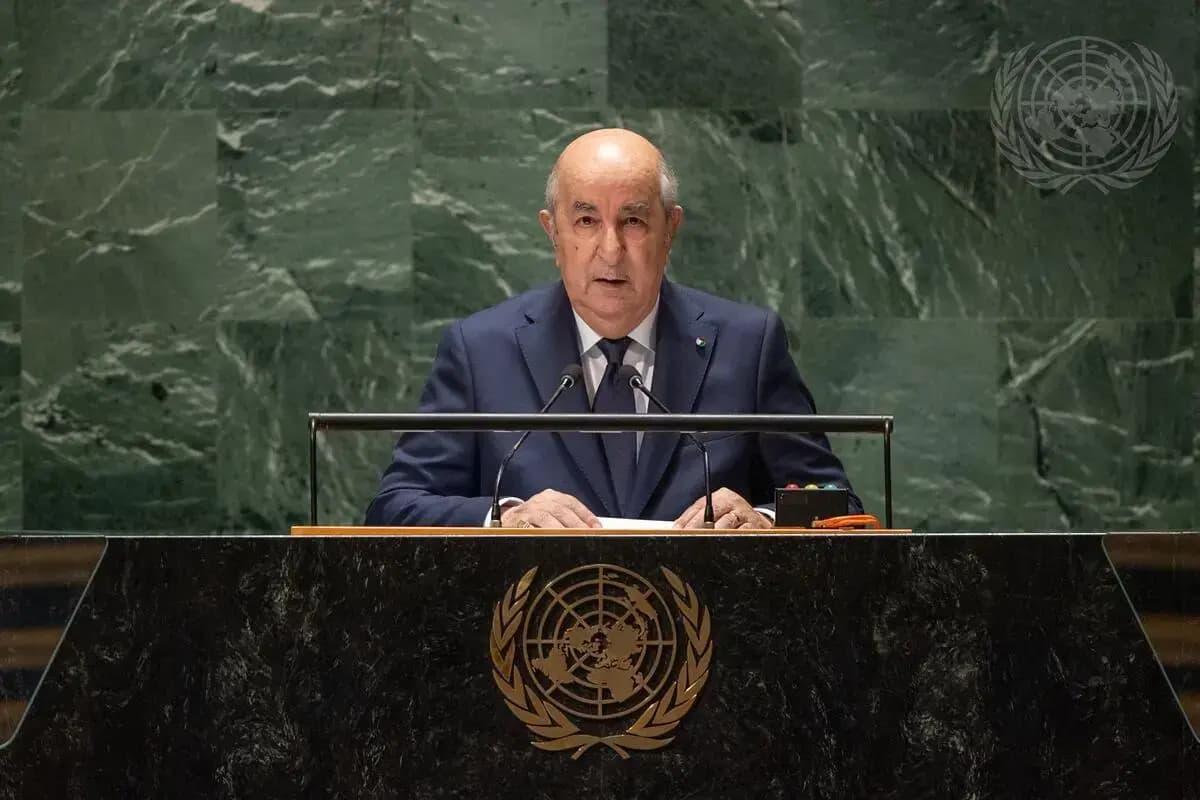 ثامسالت ثاونيريث: لزاير ثوكذ غف ثيكلت ثيشث ثامليلت نس ثاڨلوسانت ذڨ وسمرس ن وساضوف تڨراغلان 