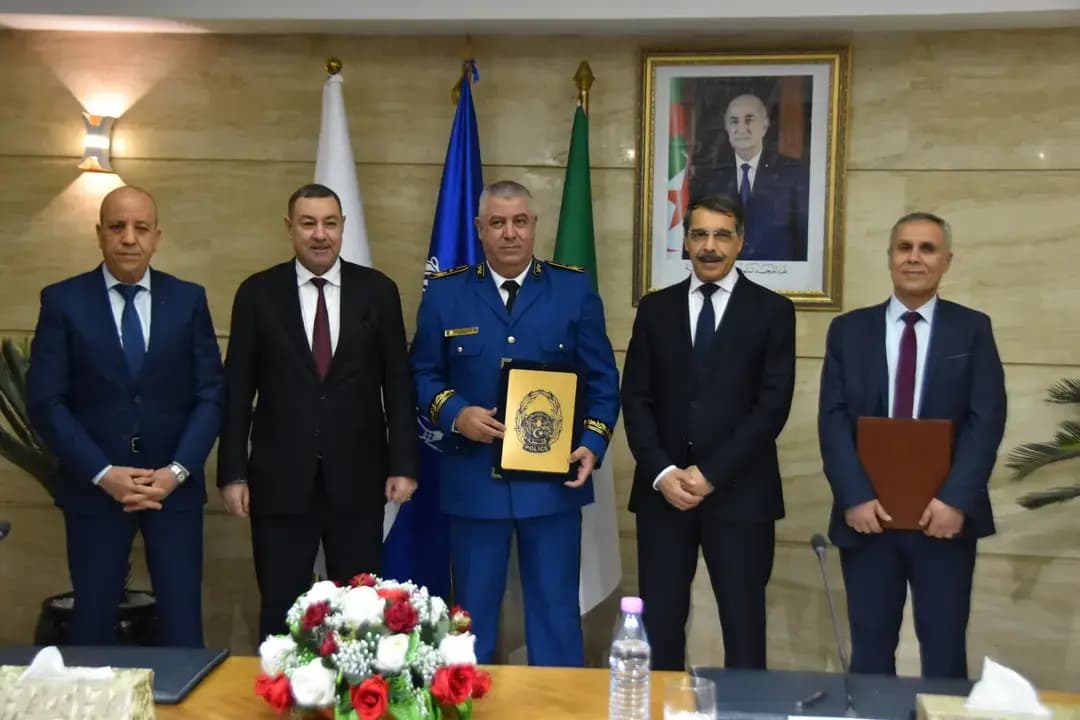 ازمل غف ومثاوا جار ثمهلا ثاماثوث ن تغليسث ثاغلناوث ذ ثمهلا ثاماثوث ن تيوسيوين